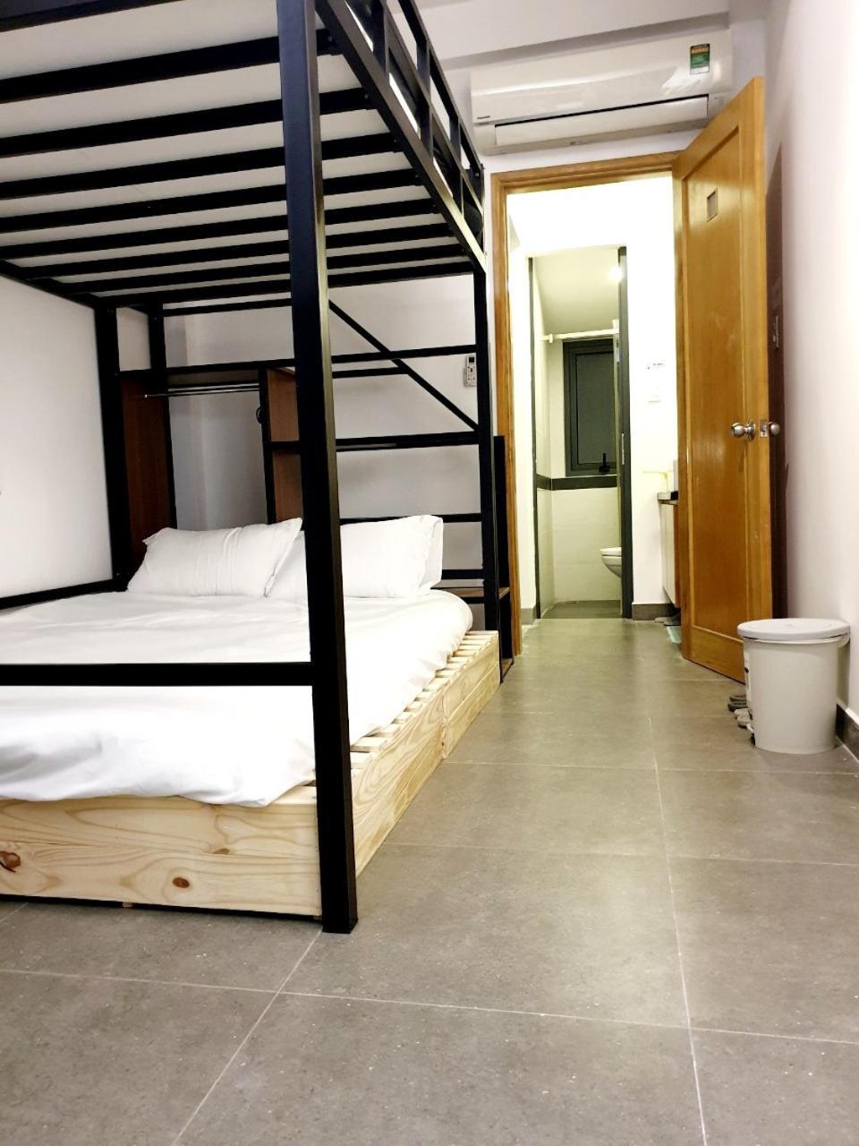 הו צ'י מין סיטי Zvillage Ncc - Modern Townhouse In District 1 מראה חיצוני תמונה