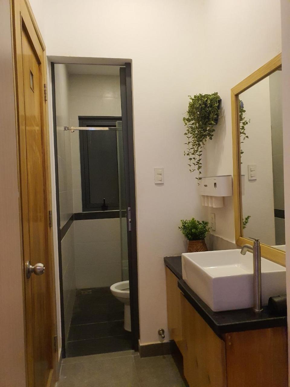 הו צ'י מין סיטי Zvillage Ncc - Modern Townhouse In District 1 מראה חיצוני תמונה